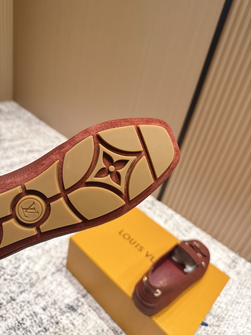 l0vis Vvtt0n loafers